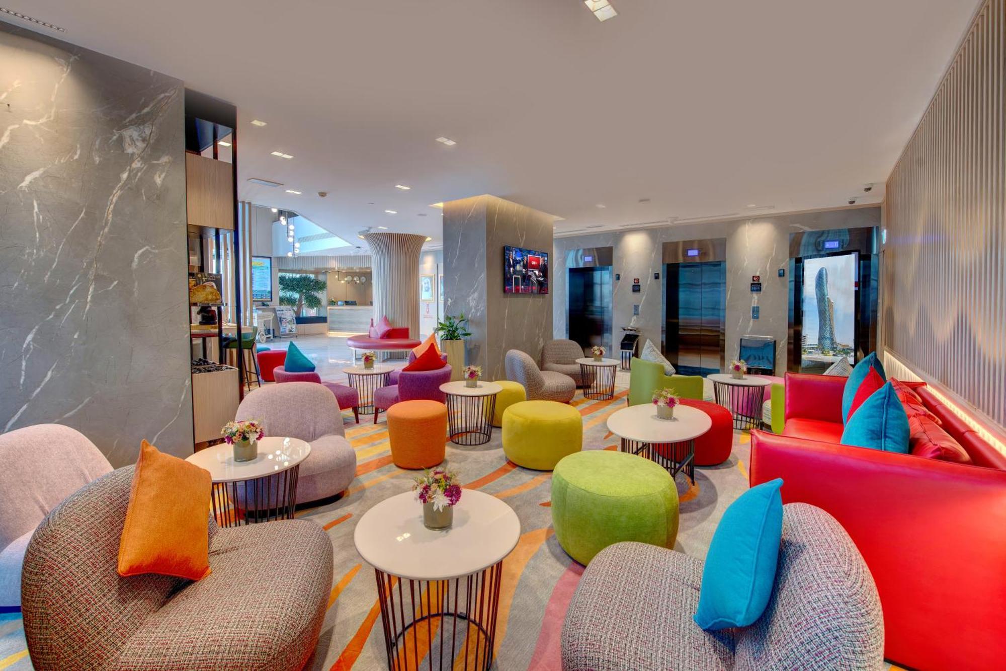 La Quinta By Wyndham Abu Dhabi Al Wahda Hotell Eksteriør bilde