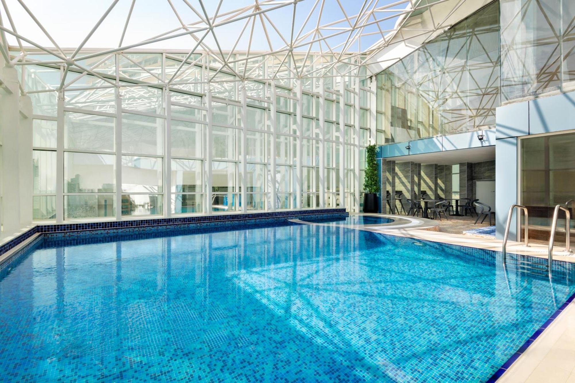 La Quinta By Wyndham Abu Dhabi Al Wahda Hotell Eksteriør bilde